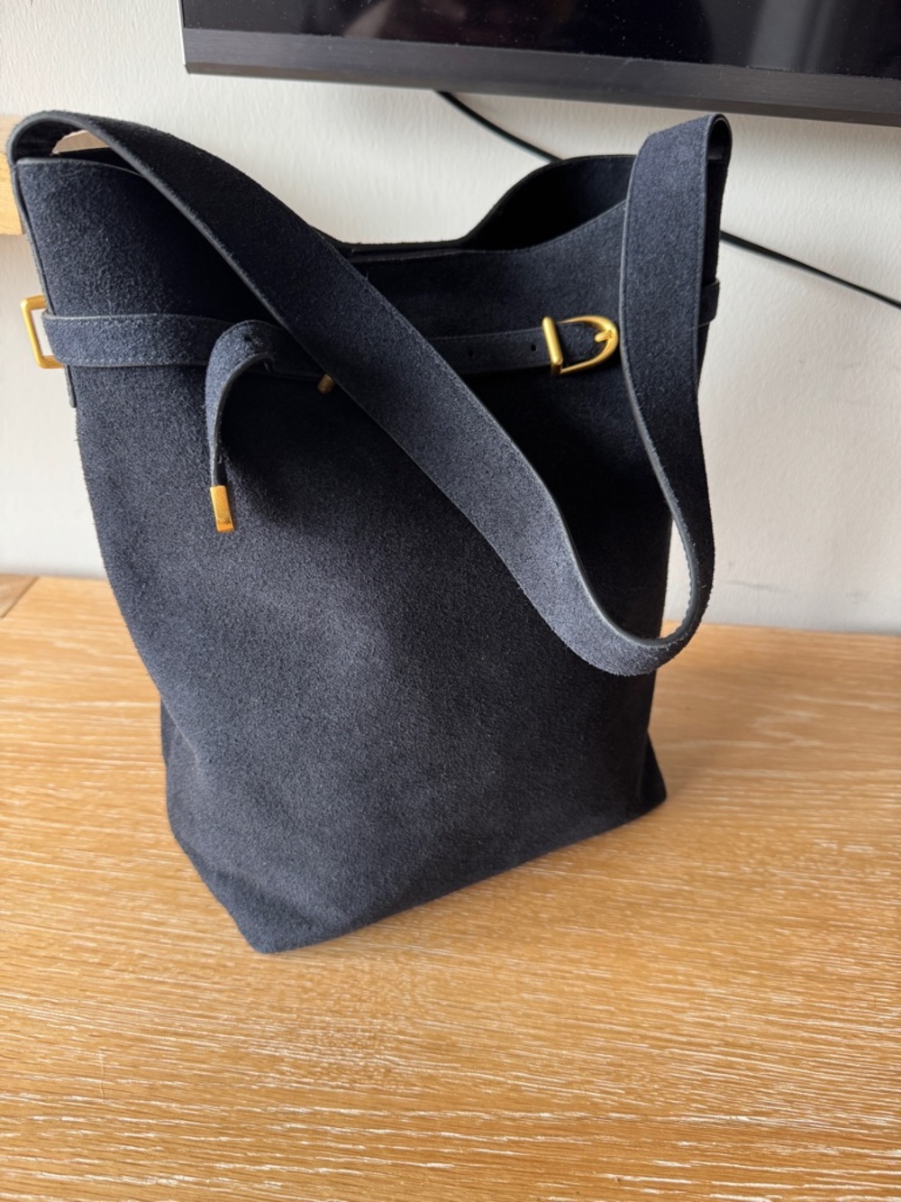 MADEWELL The Essential Belted Bucket Tote in Suede, Juniper Berry (NWT) 🫐 - Picture 4 of 16